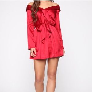 💖3 for $20💖 Fashion Nova Red Off Shoulder Dress